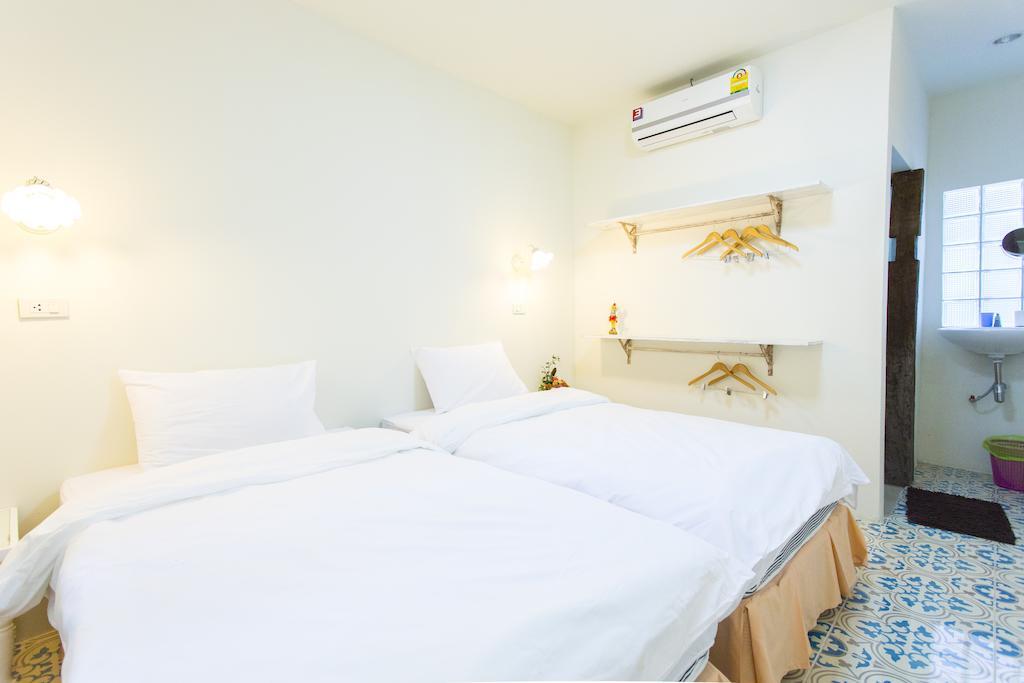 Chongrak Guesthouse Чиангмай Номер фото