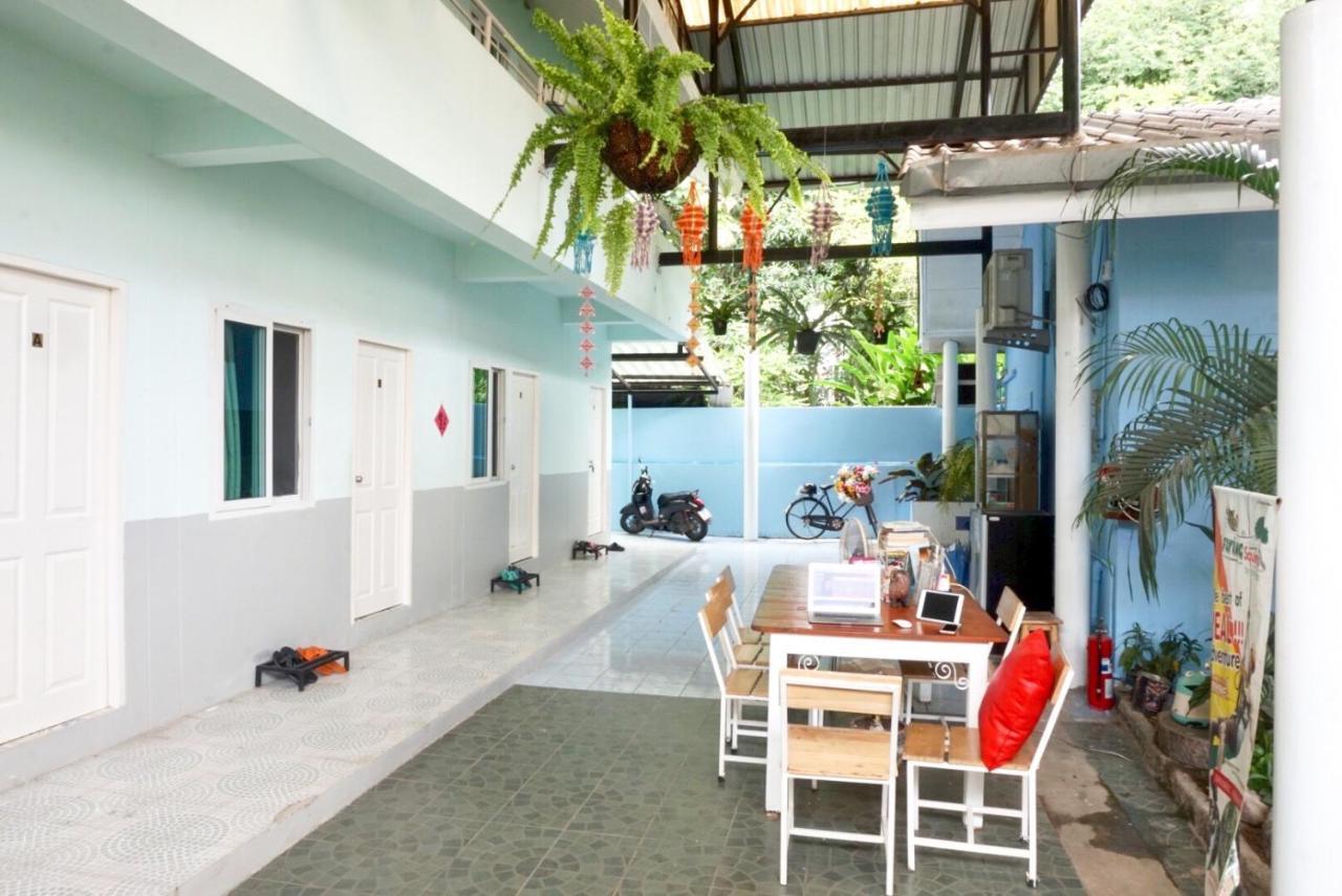 Chongrak Guesthouse Чиангмай Экстерьер фото