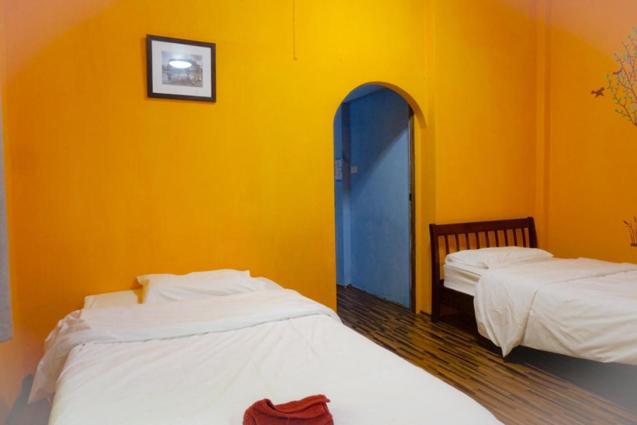 Chongrak Guesthouse Чиангмай Экстерьер фото
